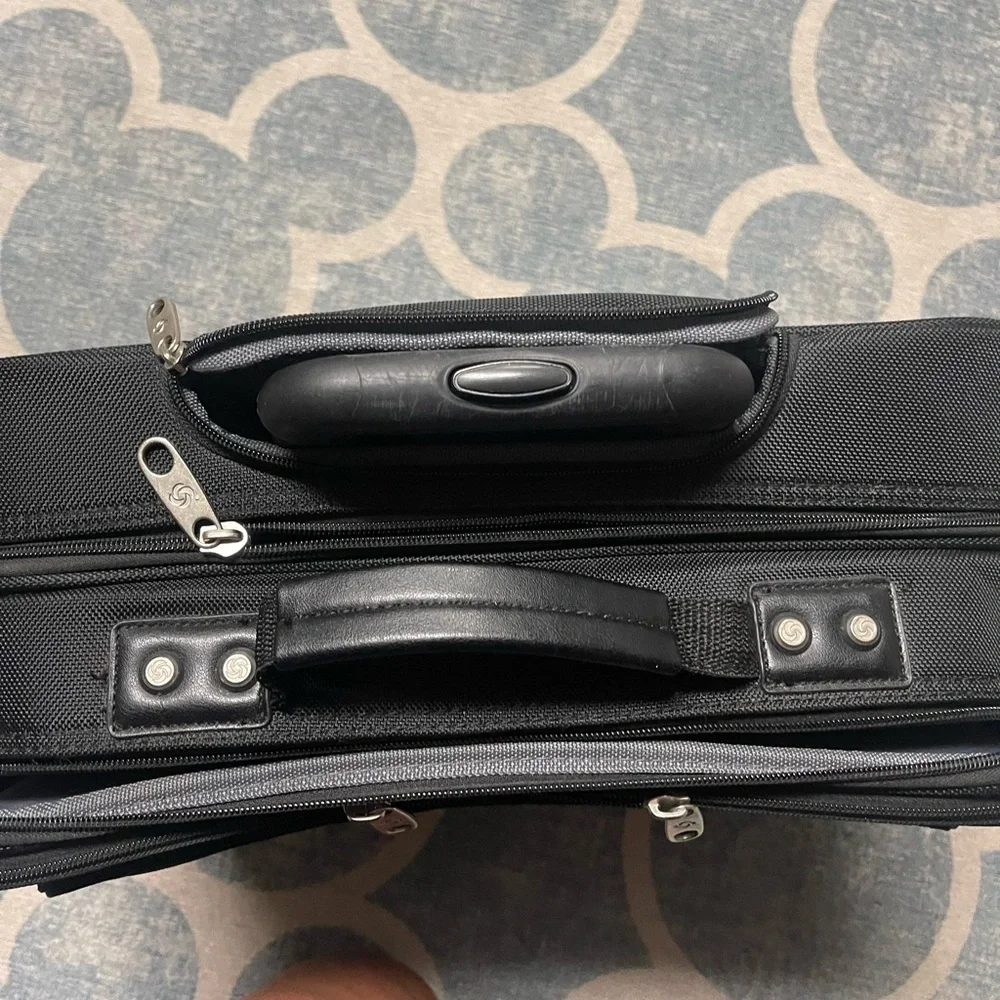 Samsonite wheeled briefcase/carry on luggage